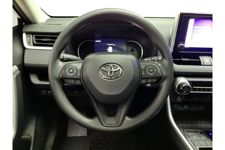 $28998 : Toyota RAV4 2024 XLE 4dr SUV image 10