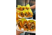Taqueros birria estilo Tijuana en Los Angeles