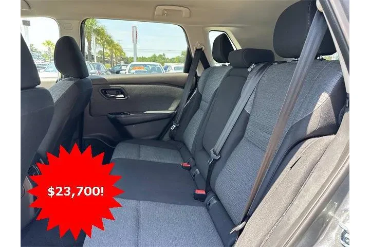 $21900 : Nissan Rogue 2023 SV 4dr Cro image 8