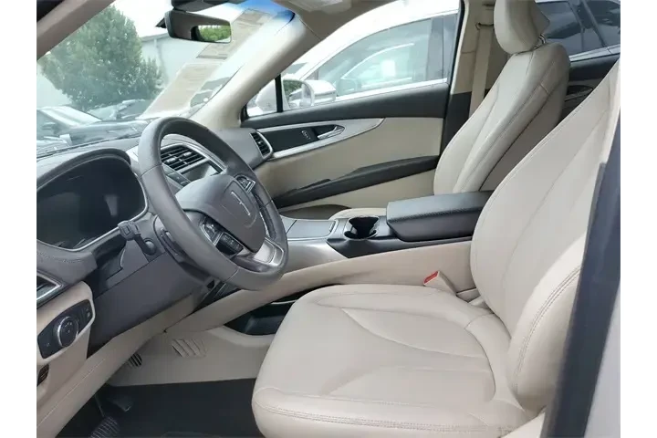 $19990 : Lincoln Nautilus 2019 AWD 4d image 9
