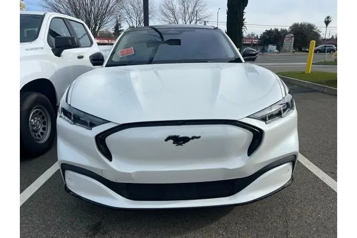 $33988 : Ford Mustang Mach-E 2024 AWD image 2