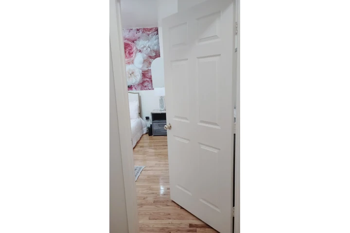 $225 : 💖CUARTO AMUEBLADO A MUJER💖 image 4