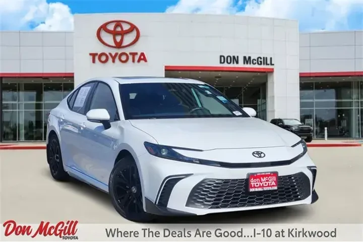 $29406 : Toyota Camry 2025 SE 4dr Sed image 1