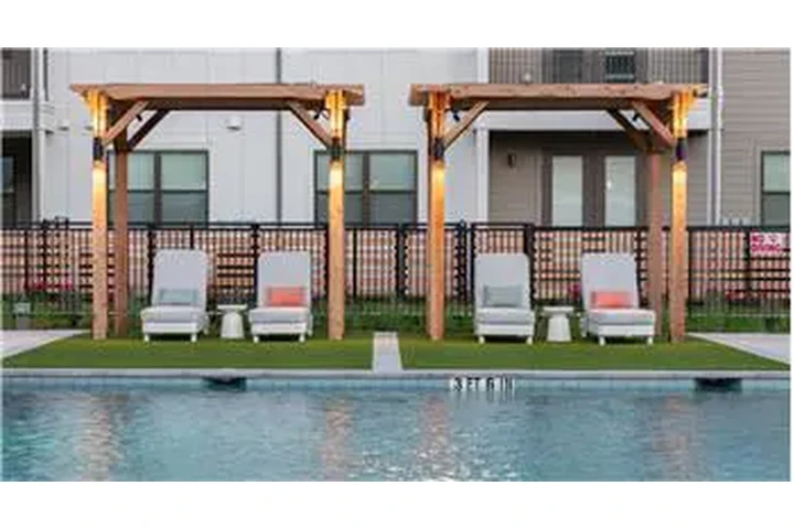 $2018 : Rental property with 2 bedro image 1