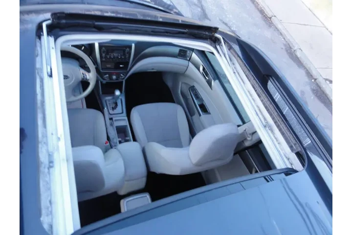 $6950 : 2012 Forester 2.5X Premium image 3