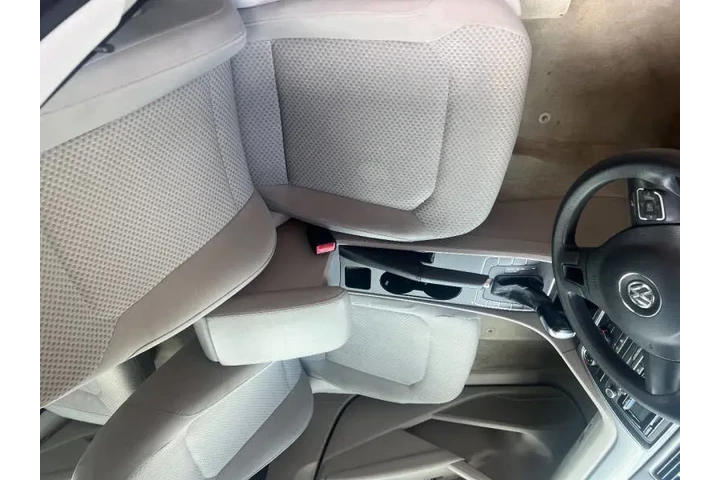 $11000 : 2014 Passat 2.5L Wolfsburg Ed image 6