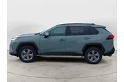 $29888 : Toyota RAV4 2023 AWD XLE 4dr thumbnail