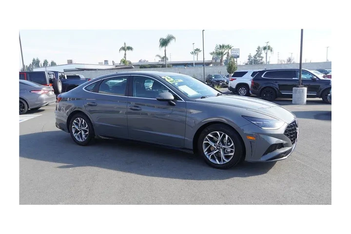 $17500 : 2023 Sonata SEL image 4