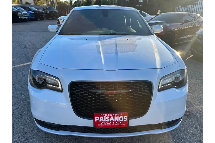 2023 300 300 S image 2