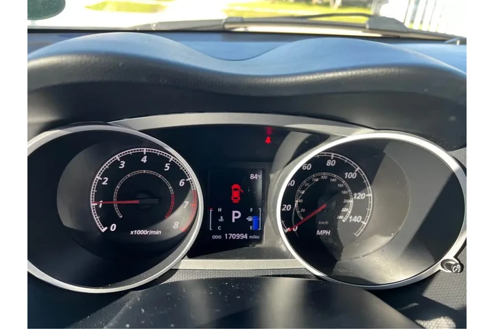 $3900 : Mitsubishi Outlander 2010 image 9