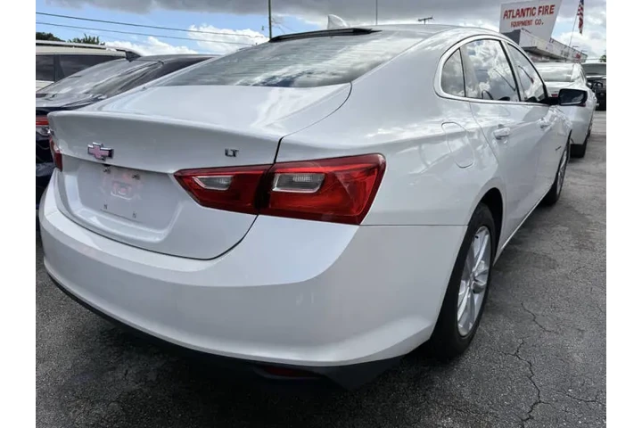$5850 : 2017 Malibu LT image 4