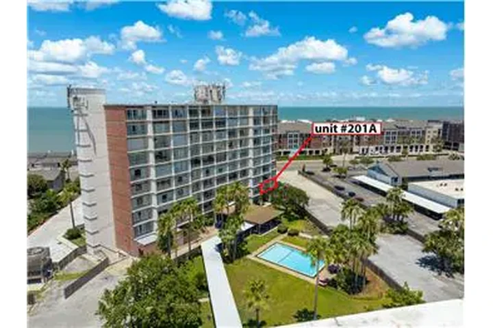 $1600 : Rental property with 1 bedro image 2