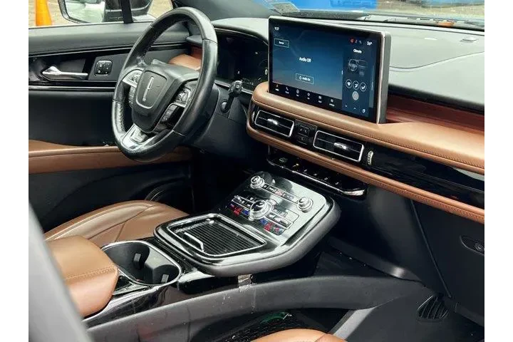 $34231 : Lincoln Nautilus 2022 AWD Re image 9