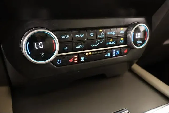 $30480 : Ford Expedition MAX 2021 4x4 image 8