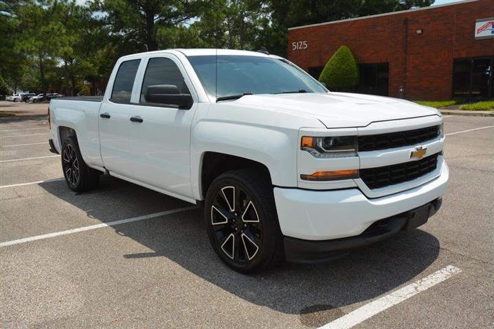 2018 Silverado 1500 Custom image 5