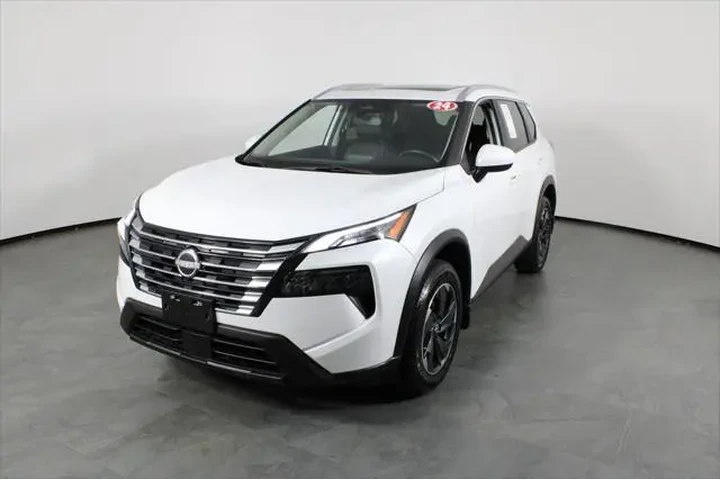 $20987 : Nissan Rogue 2024 SV 4dr Cro image 2