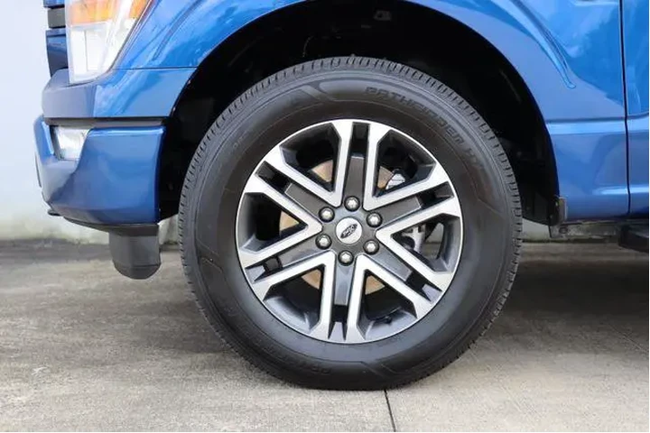 $31133 : Ford F-150 2022 4x4 XL 4dr S image 10