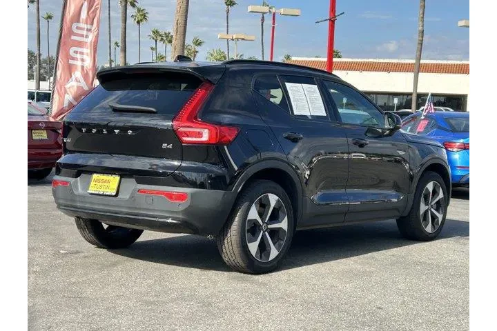 $25998 : Volvo XC40 2023 B4 Ultimate image 4