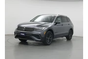 $27998 : Volkswagen Tiguan 2024 SE 4d thumbnail
