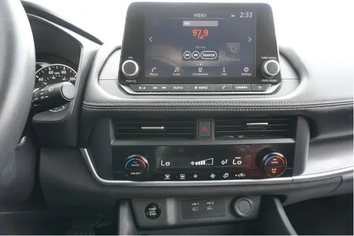 $23288 : Nissan Rogue 2024 SV 4dr Cro image 8