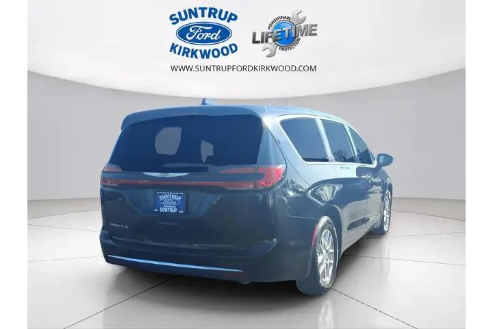 $26674 : Chrysler Pacifica 2024 Touri image 3