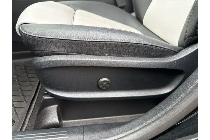 $29552 : Mercedes-Benz GLB 2023 GLB 2 image 10