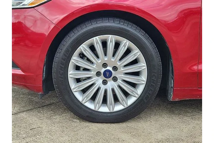 $10200 : Ford Fusion Hybrid 2016 SE 4 image 7