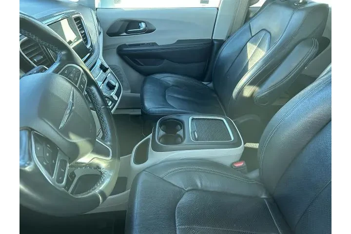 $23395 : Chrysler Pacifica 2021 Touri image 9