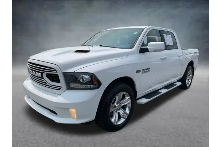 $27444 : Ram 1500 2018 4x4 Night 4dr image 3