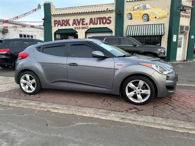 $8995 : 2015 Veloster image 3