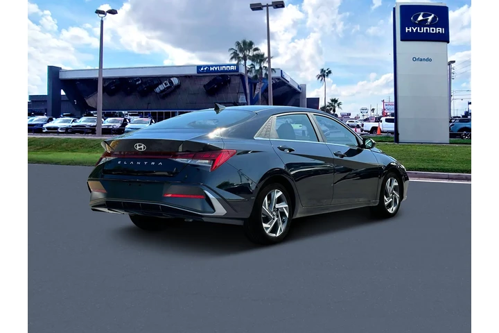 $17498 : Hyundai ELANTRA 2024 SEL 4dr image 7