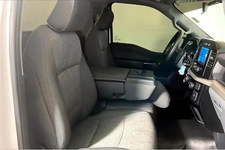 $32780 : Ford F-150 2023 4x2 XL 2dr R image 6