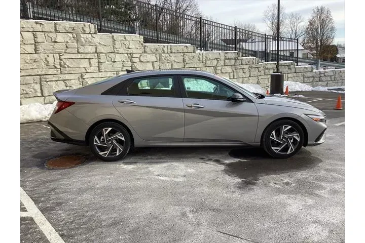 $21663 : Hyundai ELANTRA 2025 SEL Spo image 9