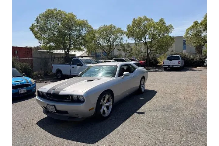 $23900 : Dodge Challenger 2010 SRT8 2 image 1