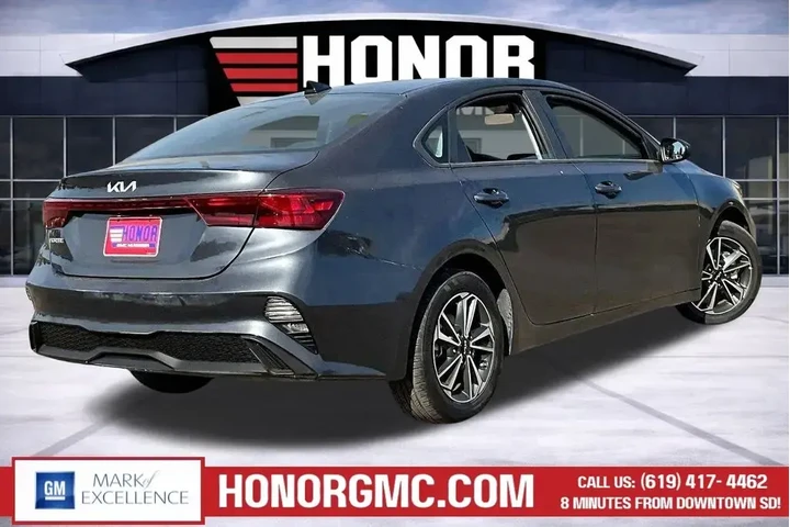 $19488 : Kia Forte 2024 LX 4dr Sedan image 6