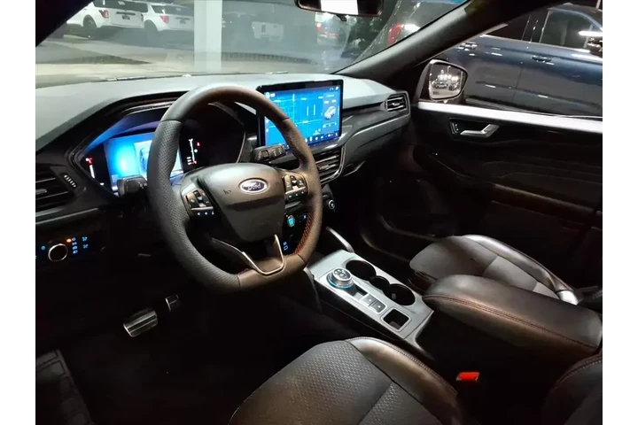 $29930 : Ford Escape 2023 AWD ST-Line image 10