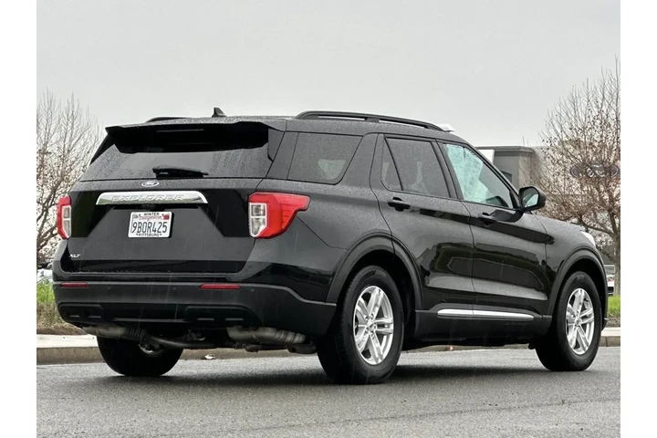 $29851 : Ford Explorer 2022 XLT 4dr S image 4