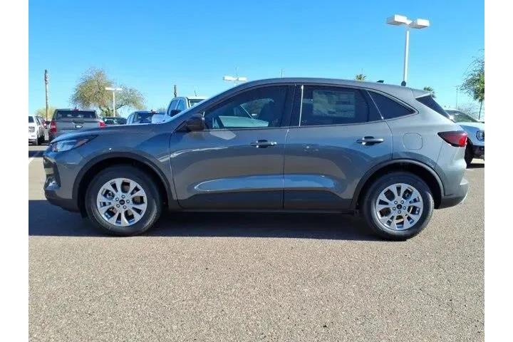 $27900 : Ford Escape 2026 Active 4dr image 2