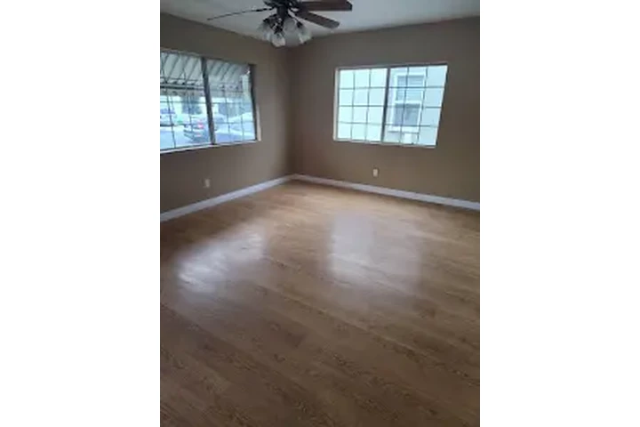 SOUTHGATE HERMOSA CASA image 3