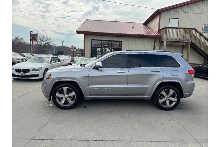 $11950 : 2016 Grand Cherokee Overland image 8