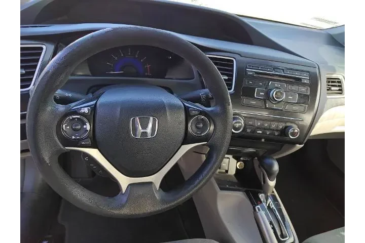 $11110 : Honda Civic 2013 LX 4dr Seda image 8