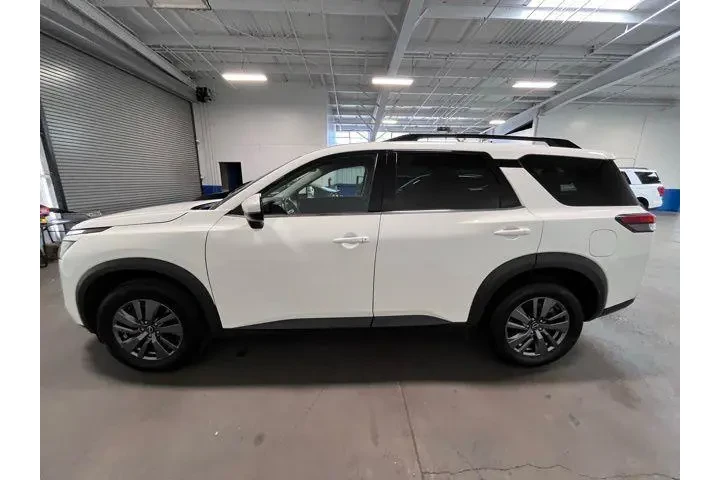 $29992 : Nissan Pathfinder 2024 AWD S image 6