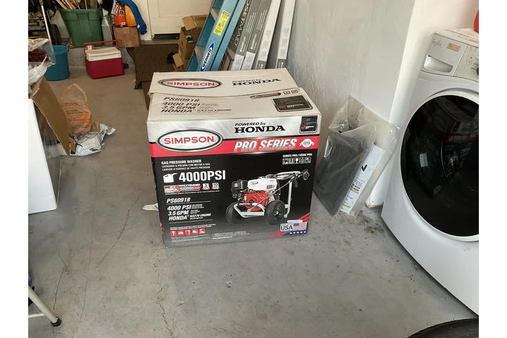 $800 : Pressure Washer - Motor Honda image 1