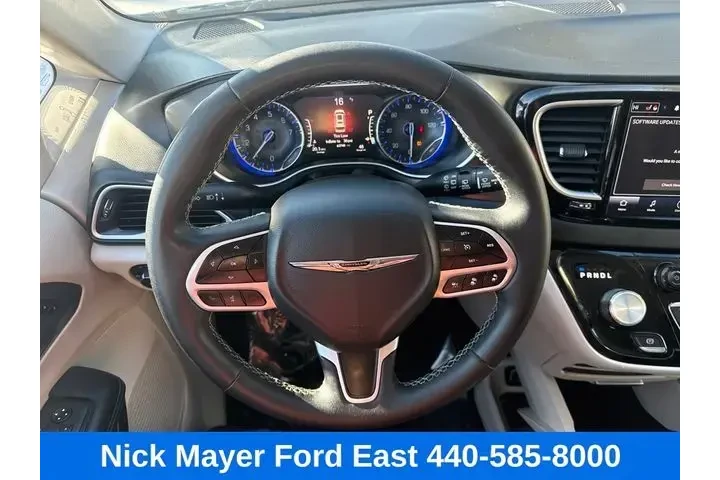 $21995 : Chrysler Pacifica 2023 Touri image 8