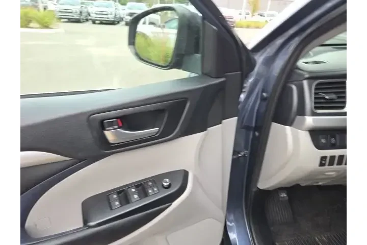 $23374 : Toyota Highlander 2019 AWD S image 10