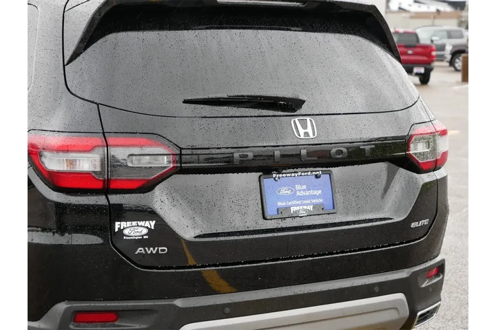 $37421 : Honda Pilot 2025 AWD Elite 4 image 10