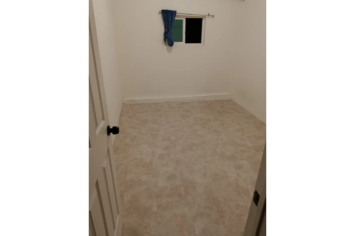 $700 : Cuarto en Santa ana con parkin image 2