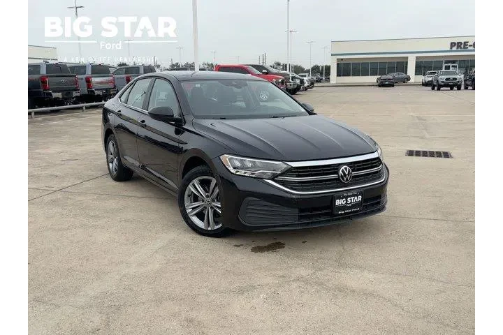 $17499 : Volkswagen Jetta 2024 SE 4dr image 1