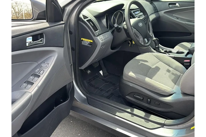 $10000 : 2012 Sonata GLS image 2