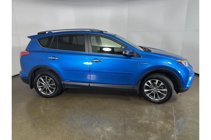 $21288 : 2017 RAV4 Hybrid Limited image 9